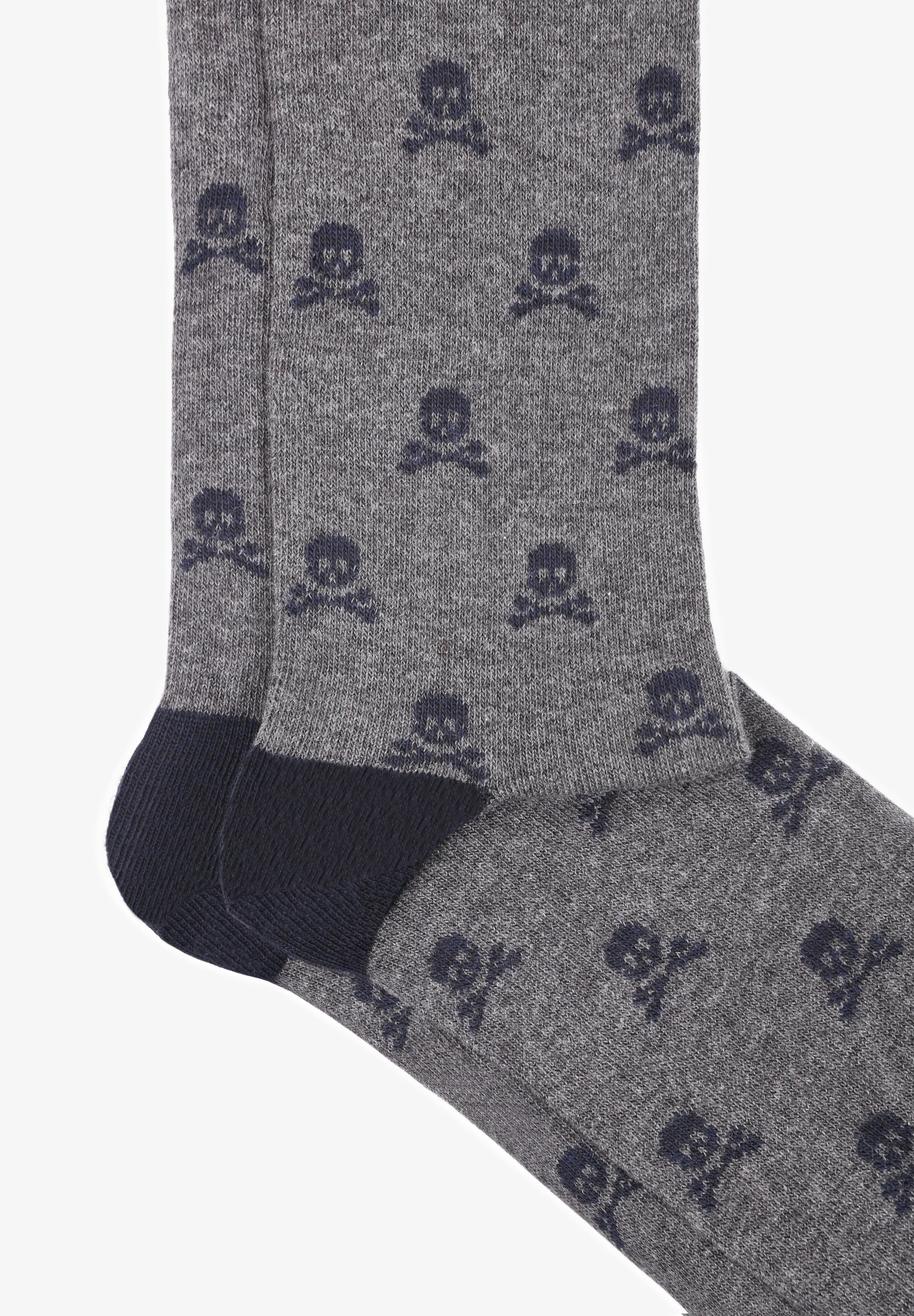 ALL-OVER SKULLS SOCKS - Image 2